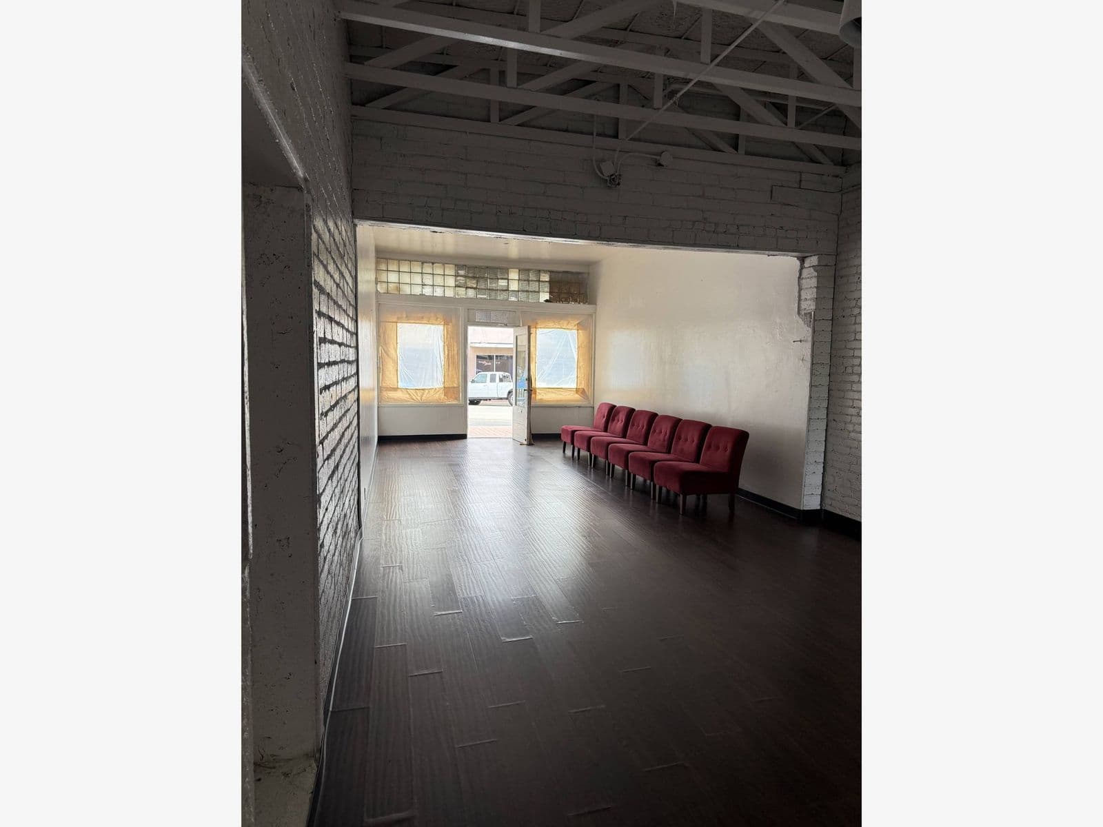 407 Center St Storefront — photo 8