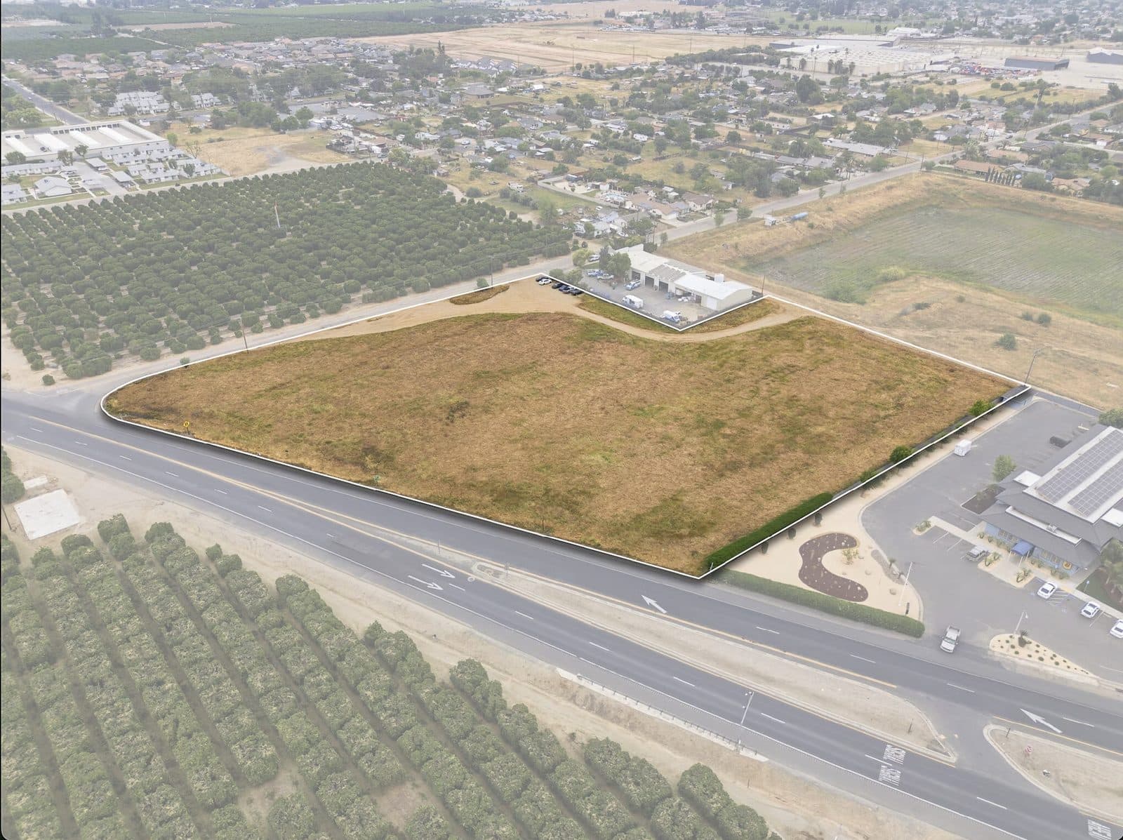 N Highway 65 — Signalized Hard-Corner Land — photo 3